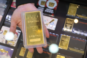 ‘金 1돈 =100만원’시대 오나…달러 약세·리스크 부각에  ETF·현물까지 투자 확산 [투자360]