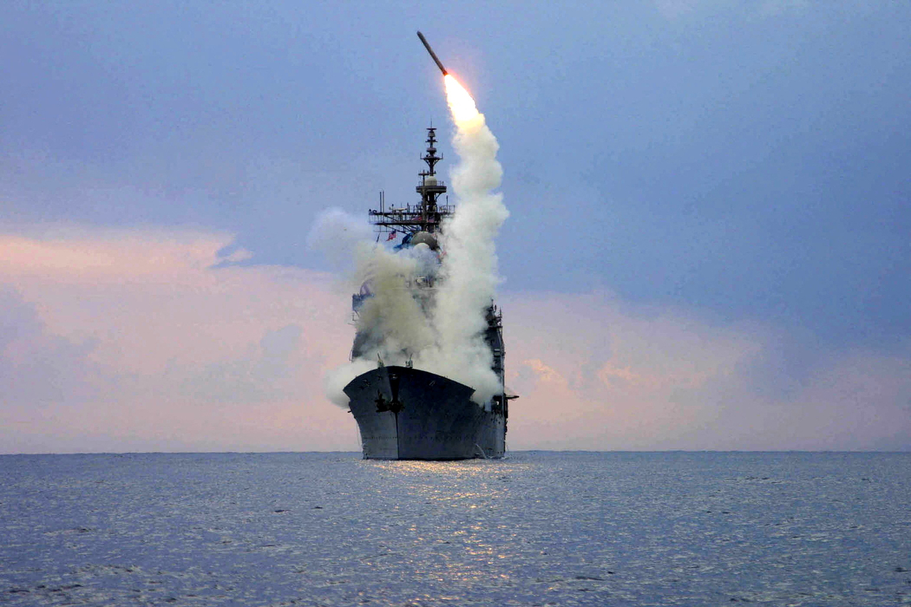 A Tomahawk Land Attack Missile is launched from the guided missile cruiser USS Cape St. George, in 2003. (Reuters-Yonhap)