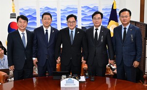 [속보] 여야, 26일 일요일 본회의 합의…“민생법안 70건 처리”