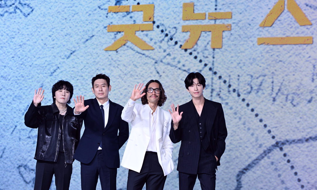 [헤럴드POP=윤병찬 기자]넷플릭스 오리지널 영화<굿뉴스>가 14일 오전 JW 메리어트 동대문 스퀘어에서 제작보고회가 열렸다. 이날 현장에는 설경구, 홍경, 류승범 배우, 변성현 감독이 참석했다.