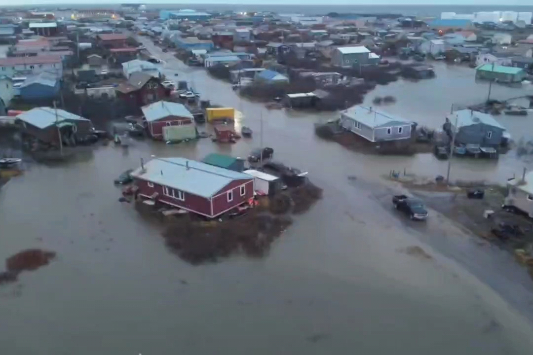 The city of Kotzebue, Alaska, is flooded on Wednesday. (AP-Yonhap)