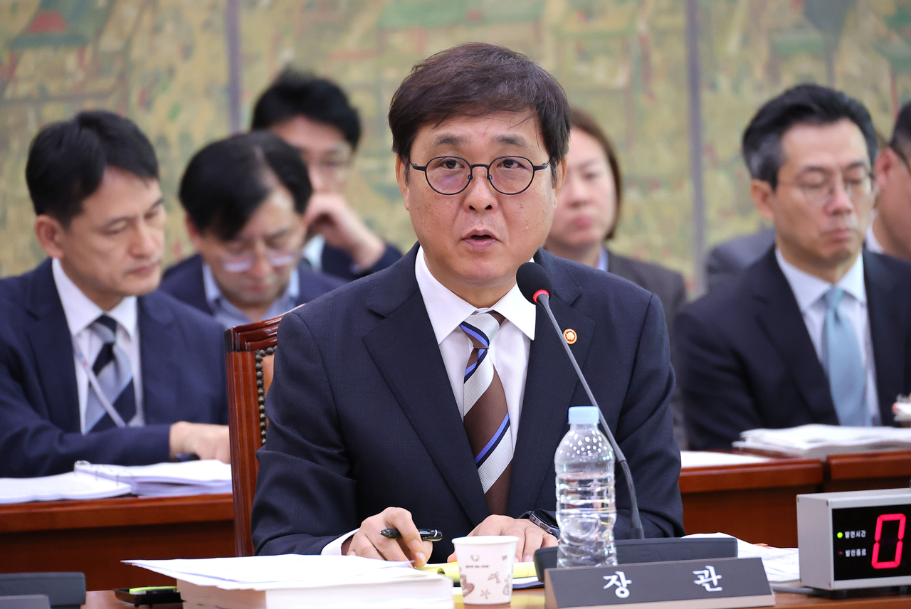 Culture Minister Chae Hwi-young speaks during an annual audit session of the National Assembly’s Culture, Sports and Tourism Committee on Tuesday at the National Assembly in Seoul. (Yonhap)