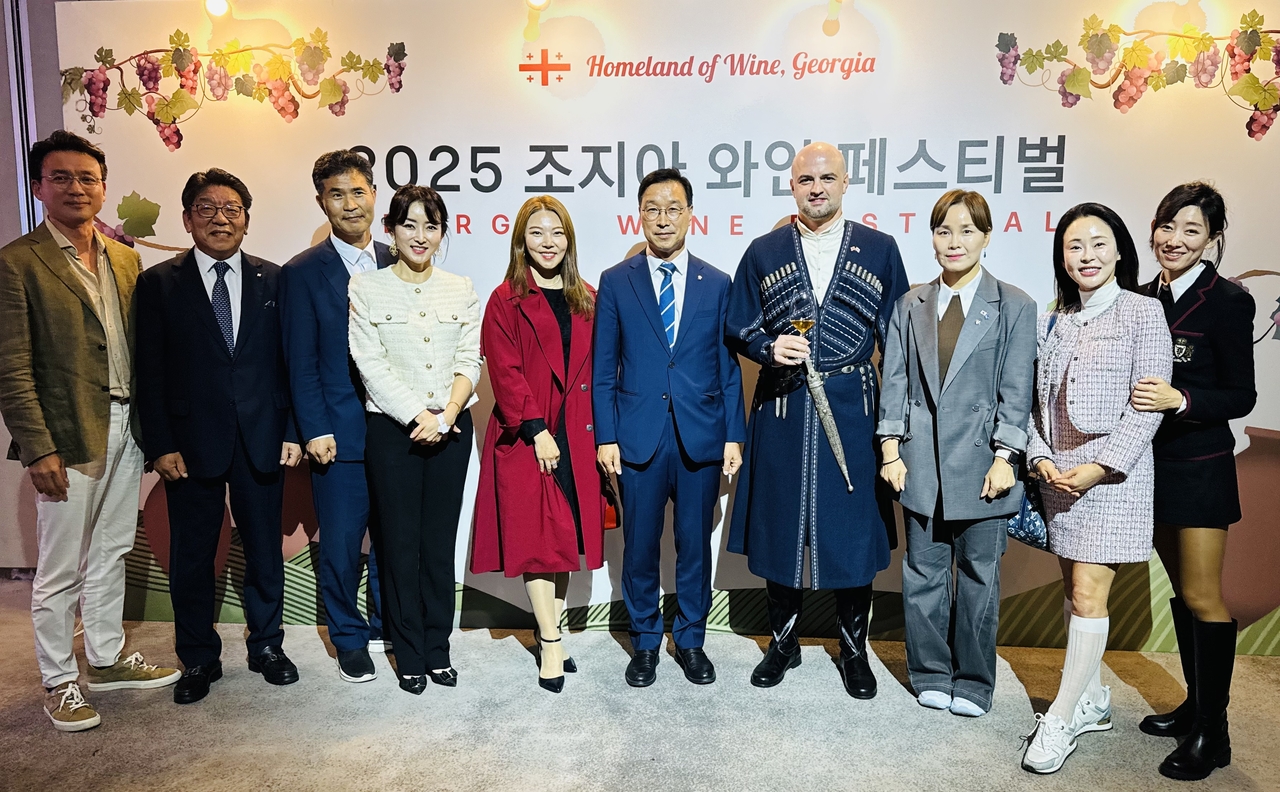 Distinguished guests pose for a photo at the 2025 Georgia Wine Festival at the Ambassador Pullman Seoul on Monday. (Sanjay Kumar/The Korea Herald)