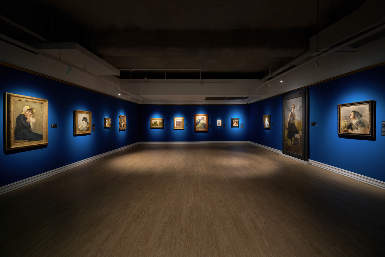 Installation view of “The 19th-Century Collection From Capodimonte Museum” at My Art Museum in Seoul (My Art Museum)