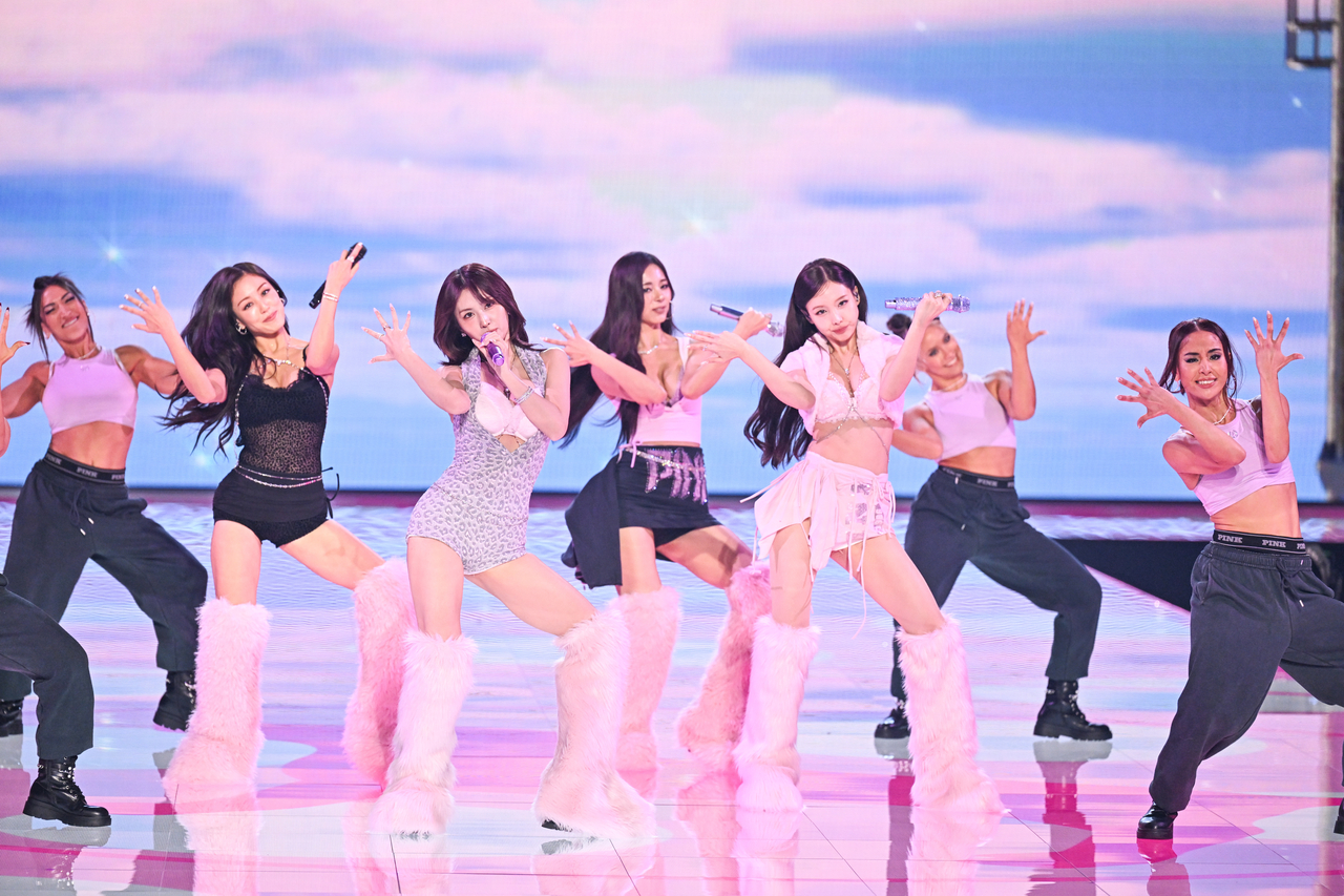Twice performs during the 2025 Victoria's Secret Fashion Show in New York City, Wednesday (local time). (AP-Yonhap)