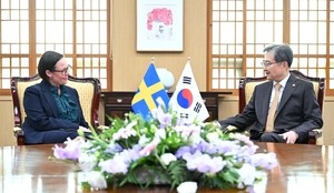 Top diplomats of S. Korea, Sweden note potential for greater cooperation in defense, technology