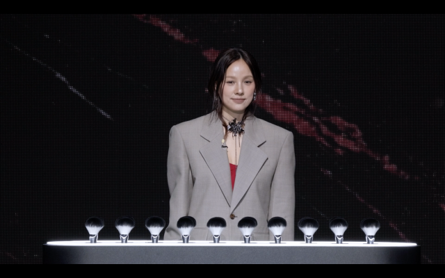 Host of "Just Makeup" and singer Lee Hyo-ri (Coupang Play)