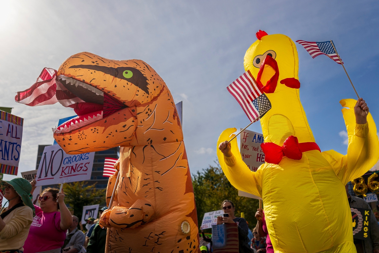 Protesters rally during the "No Kings" national day of protest in Minneapolis, Saturday. (AFP-Yonhap)