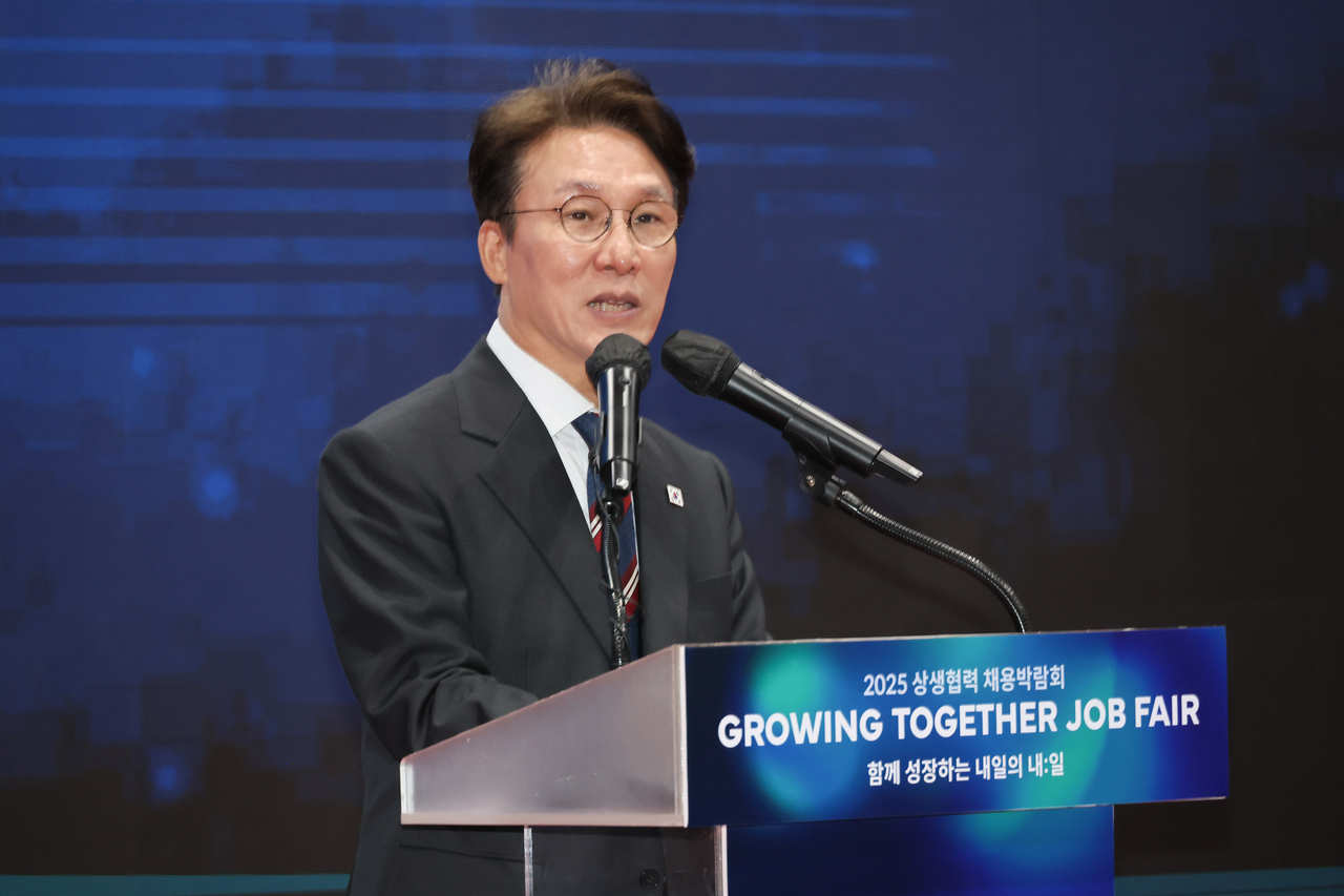 축사하는 김민석 총리