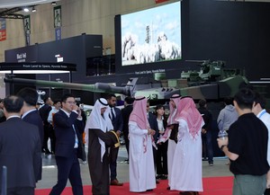 Korea eyes $30b in defense exports via ADEX as global buyers flock