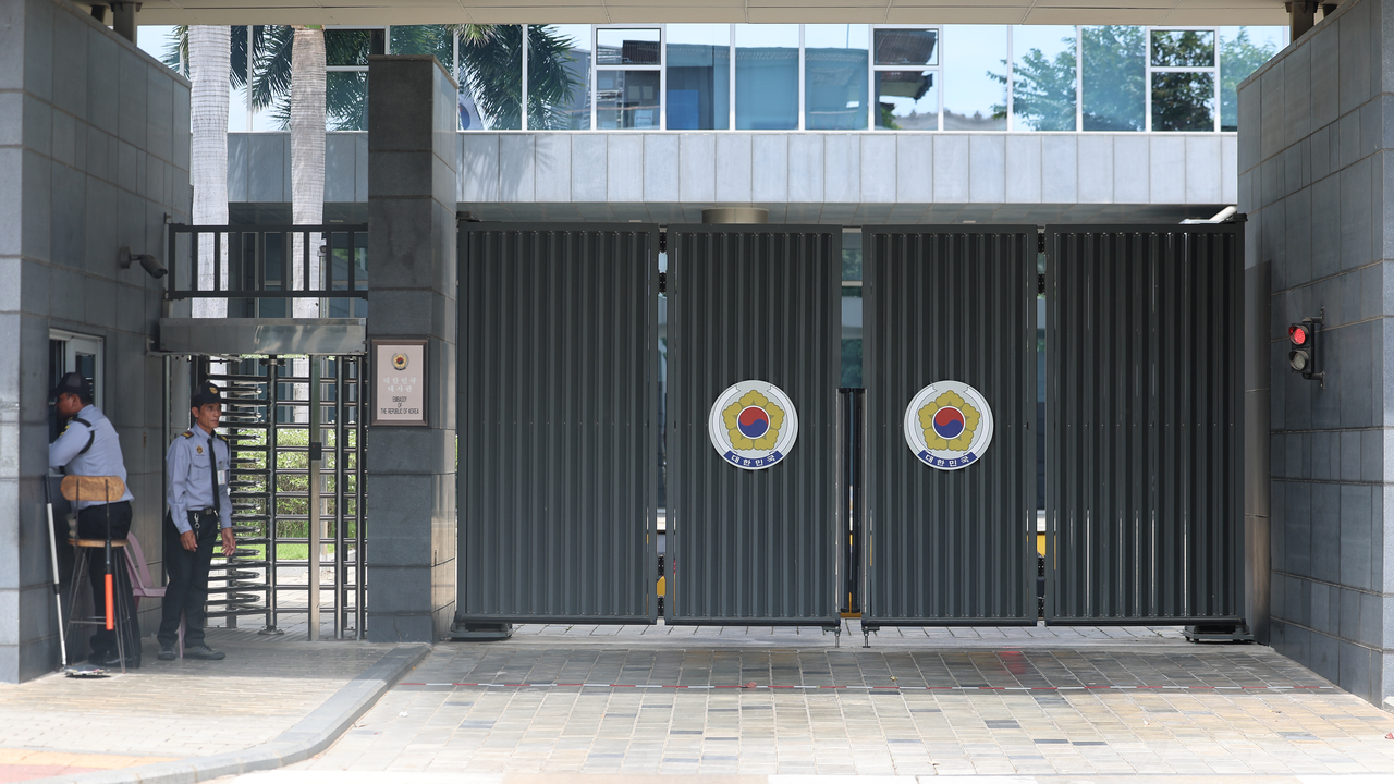 This file photo shows the Korean Embassy in Phnom Penh, Cambodia, on Tuesday. (Yonhap)