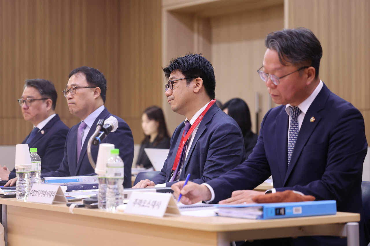 From left: Ambassador of South Korea to Thailand Park Yong-min, Korean Ambassador to Vietnam Choi Young-sam, acting Ambassador to Cambodia Kim Hyung-soo and Ambassador to Laos Jung Young-soo are seen during the National Assembly's inspection of Korean diplomatic missions in Southeast Asian countries at the Korean Embassy to Cambodia in Phnom Penh on Wednesday. The inspection investigated whether they had faithfully responded to scam-related crimes involving South Korean criminals and victims, which gained attention after the tragic death of a 22-year-old student. (Yonhap)