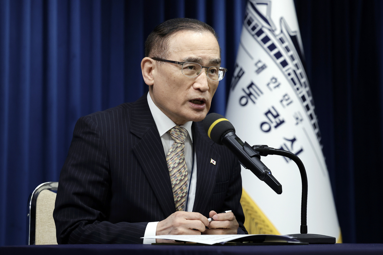 National Security Adviser Wi Sung-lac speaks during a press briefing at the presidential office in Seoul on Oct. 17, 2025. (Yonhap)