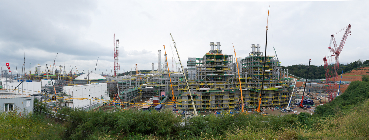 The Shaheen project is under construction at S-Oil’s Onsan plant in Ulsan on Tuesday. (S-Oil)