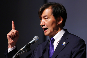 조국 "휴대전화 비번 20여 자리 설정한 한동훈에게도 하나님의 사랑이... - 뉴스 썸네일 이미지