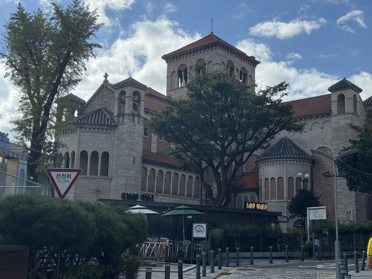 The Cathedral Church of Saint Mary the Virgin and Saint Nicholas, located in Jung-gu, central Seoul (Lee Seung-ku/The Korea Herald)