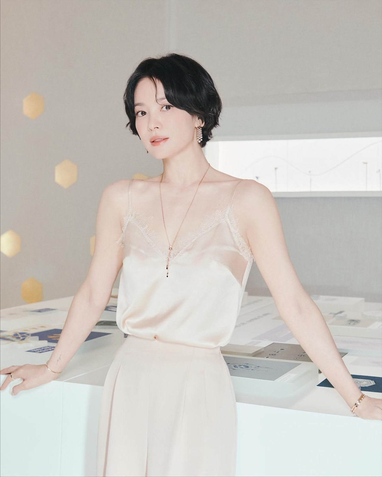사진=송혜교 채널