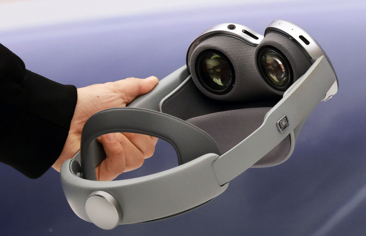 An image of Samsung Electronics' first XR headset (Yonhap)