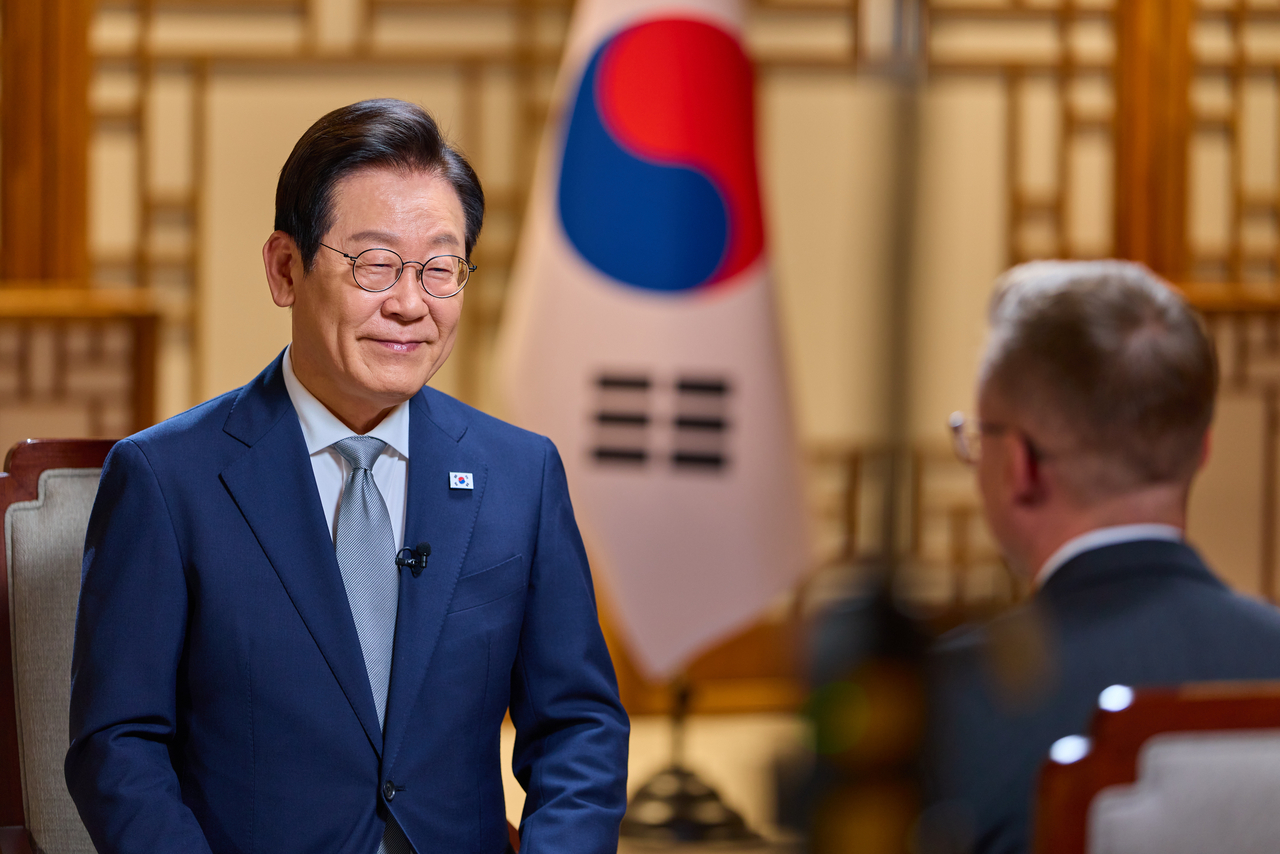 President Lee Jae Myung takes part in an interview with CNN at the presidential office in Yongsan-gu, Seoul, on Wednesday. (Yonhap)
