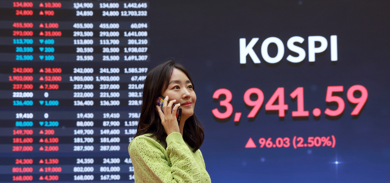 An electronic board showing the Korea Composite Stock Price Index at the Korea Exchange promotion hall in Yeouido, Seoul, on Friday. (Yonhap)