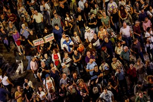 Tens of thousands protest on anniversay of deadly Spain flood