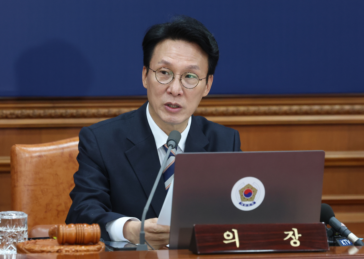 Prime Minister Kim Min-seok speaks during a Cabinet meeting at the government complex in Seoul on Tuesday. (Yonhap)