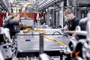 Mercedes-Benz levels up European production with innovation