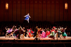 Folk hero Hong Gil-dong soars back in 'Madangnori' spectacle with gender-swap twist