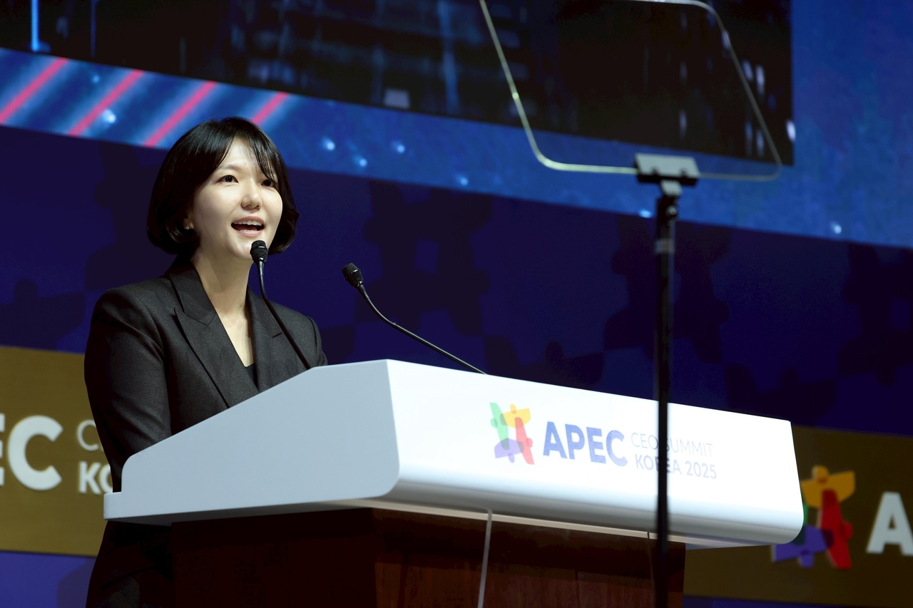 Naver CEO Choi Soo-yeon delivers a keynote address  at the 2025 APEC CEO Summit at the Gyeongju Arts Center in North Gyeongsang Province on Wednesday. (Naver)