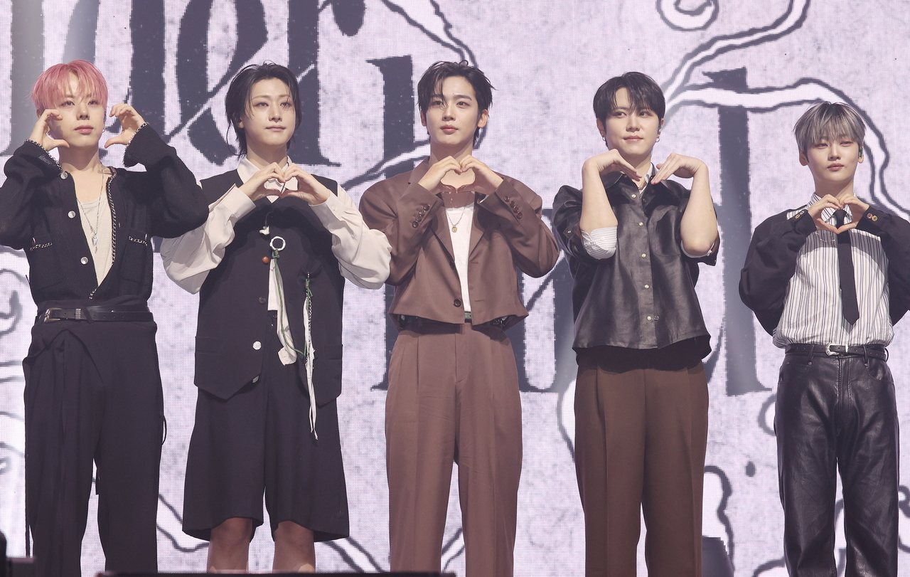 Members of Wei pose for a picture during a media showcase held at Yes24 Live Hall in Seoul on Wednesday. (Yonhap)