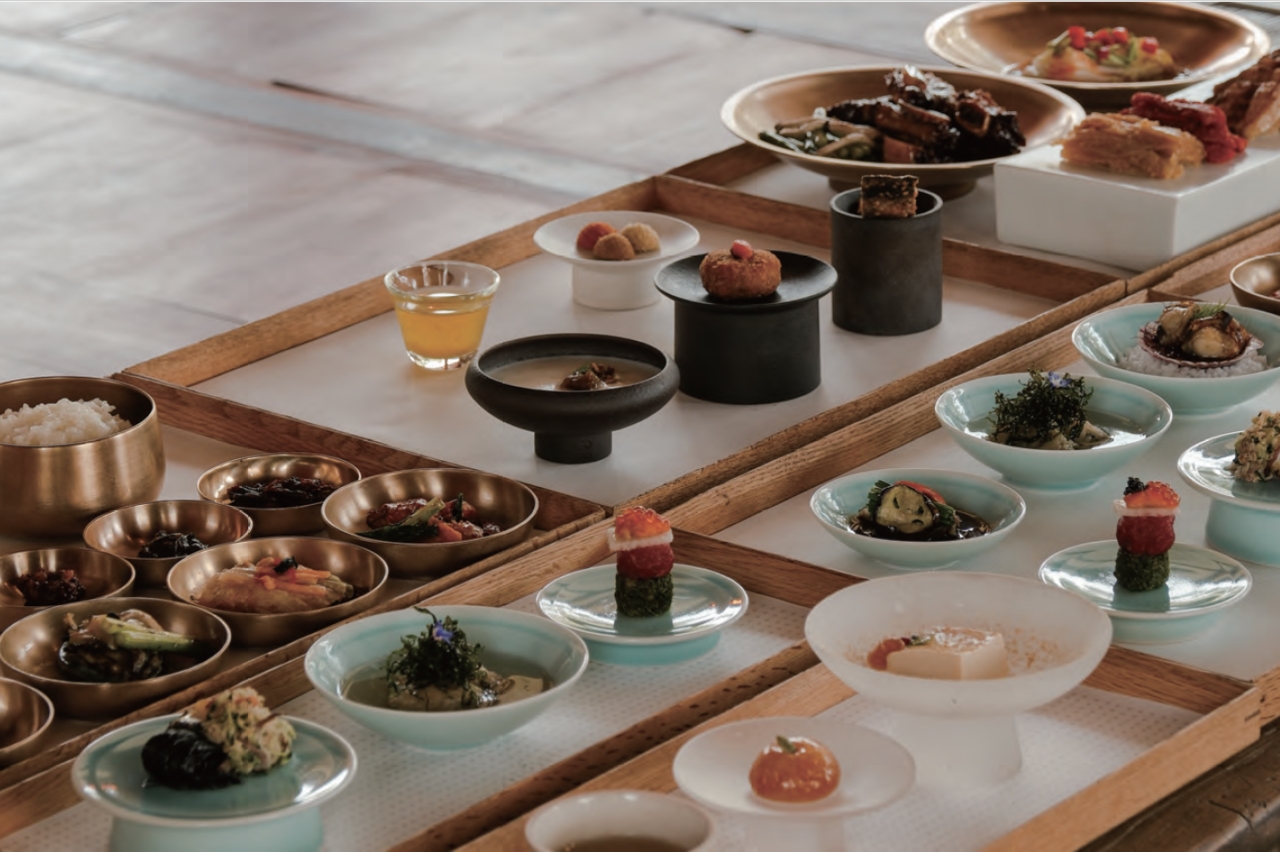 A dining course at Yosukgong 1779, served in tableware crafted by Korean artisans (House of Choi)