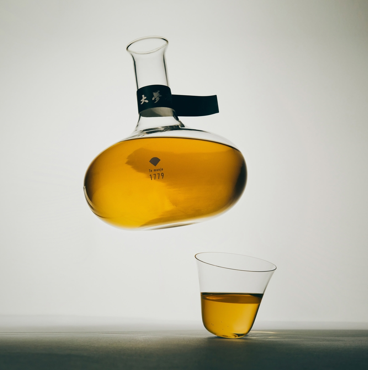 Daemongjae 1779 is a small-batch Korean rice wine brewed in Gyeongju using locally grown glutinous rice and traditional fermentation techniques, named after the year a prominent scholarly household first settled in the region and began brewing ancestral liquors. (Gyeongju City)