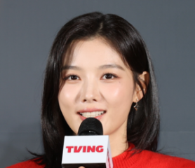 Kim Yoo-jung embraces her dark side in 'Dear X'