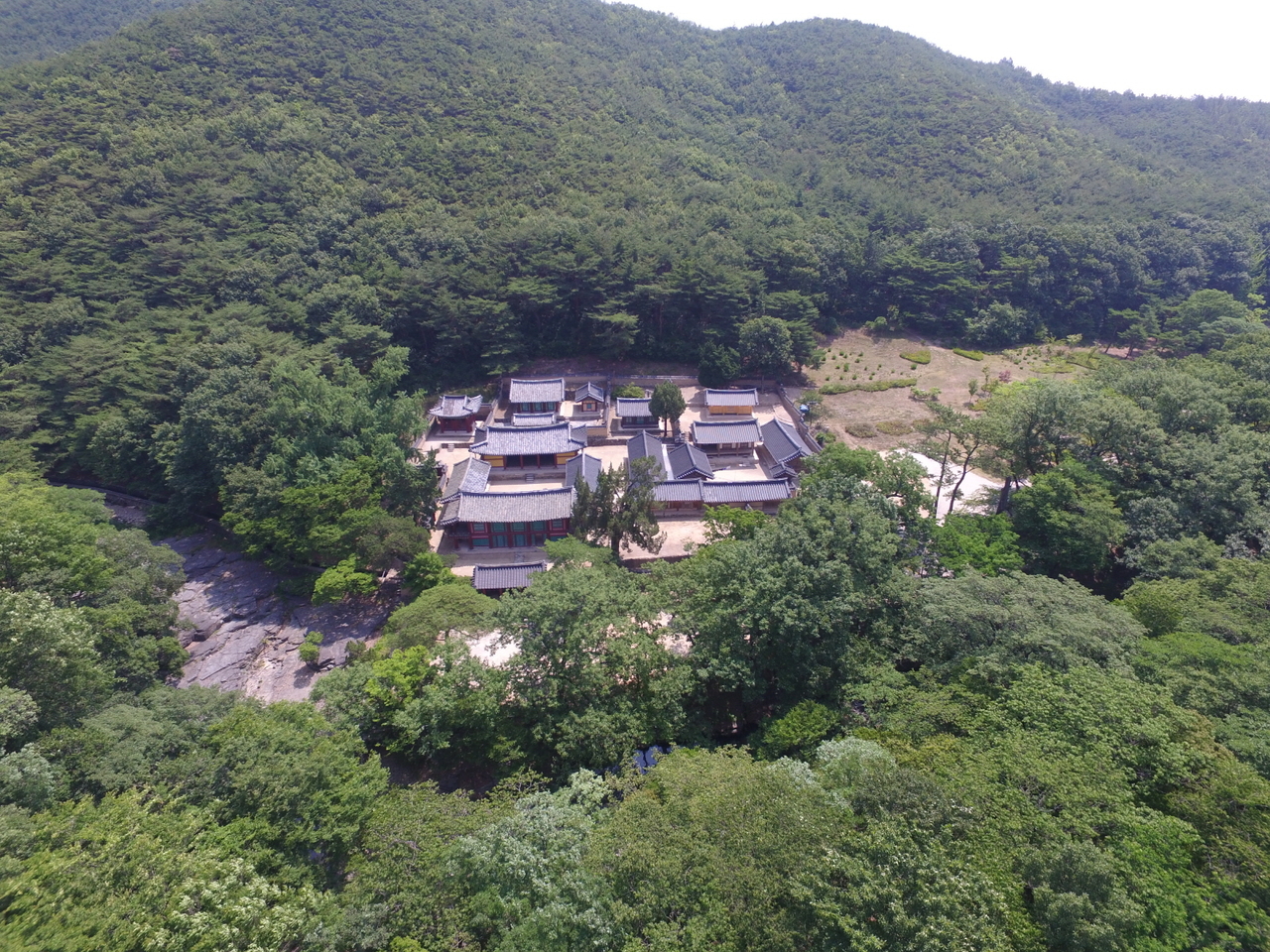 Oksanseowon Confucian Academy  (Korea Heritage Service)