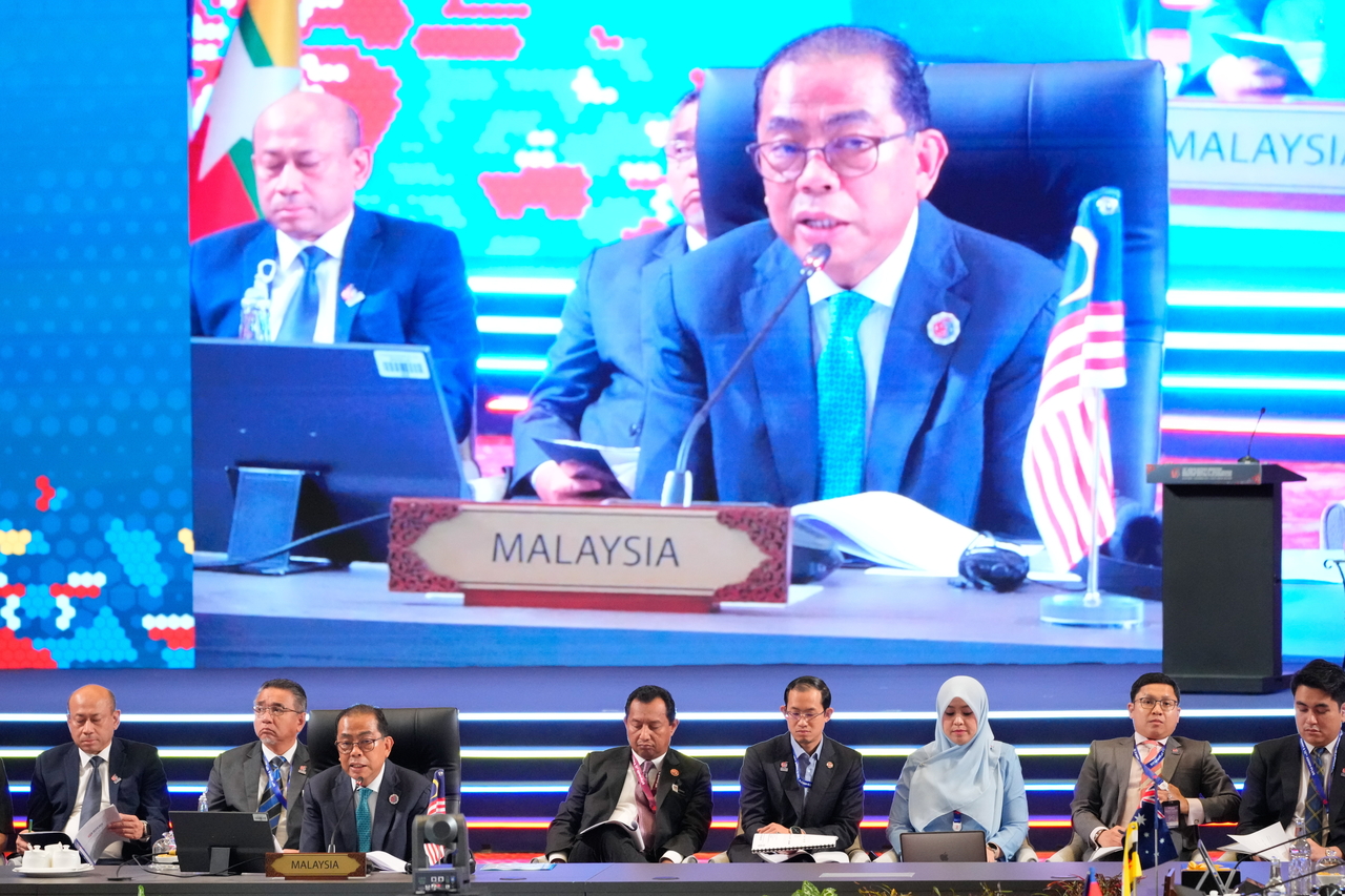 Malaysia's Defense Minister Mohamed Khaled Nordin deliver his opening remarks during the ASEAN-Plus meeting at the Association of Southeast Asian Nations Defense Ministers' Meeting in Kuala Lumpur on Saturday. (EPA - Yonhap)