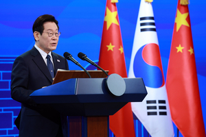[속보] 李대통령 "시진핑 주석과 평화를 위한 길 함께 나아가기로...건... - 뉴스 썸네일 이미지