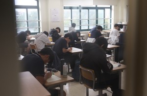 High school students least content: report