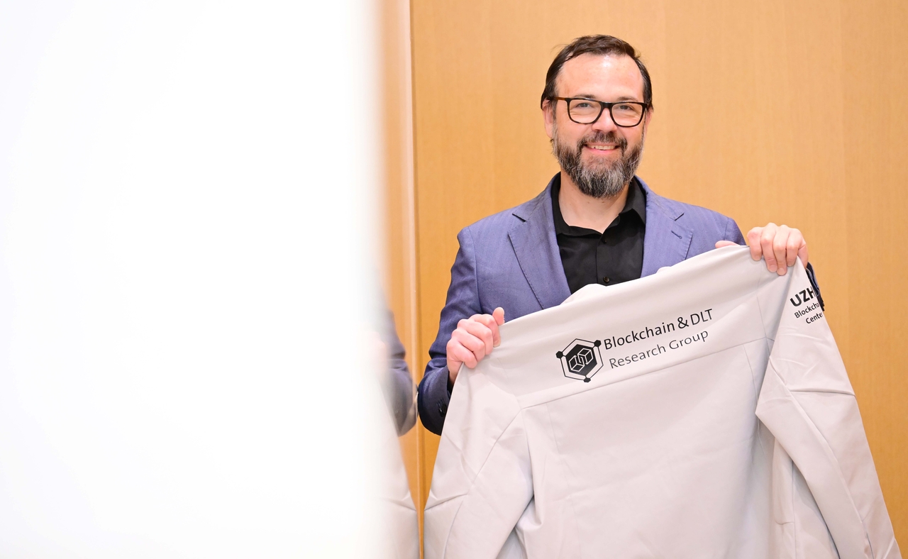 클라우디오 스위스 취리히대학 블록체인연구소장이 29일 오후 서울 중구 한 호텔에서 , 코리아헤럴드헤럴드경제와 공동 인터뷰에 앞서 포즈를 취하고 있다.  이상섭 기자