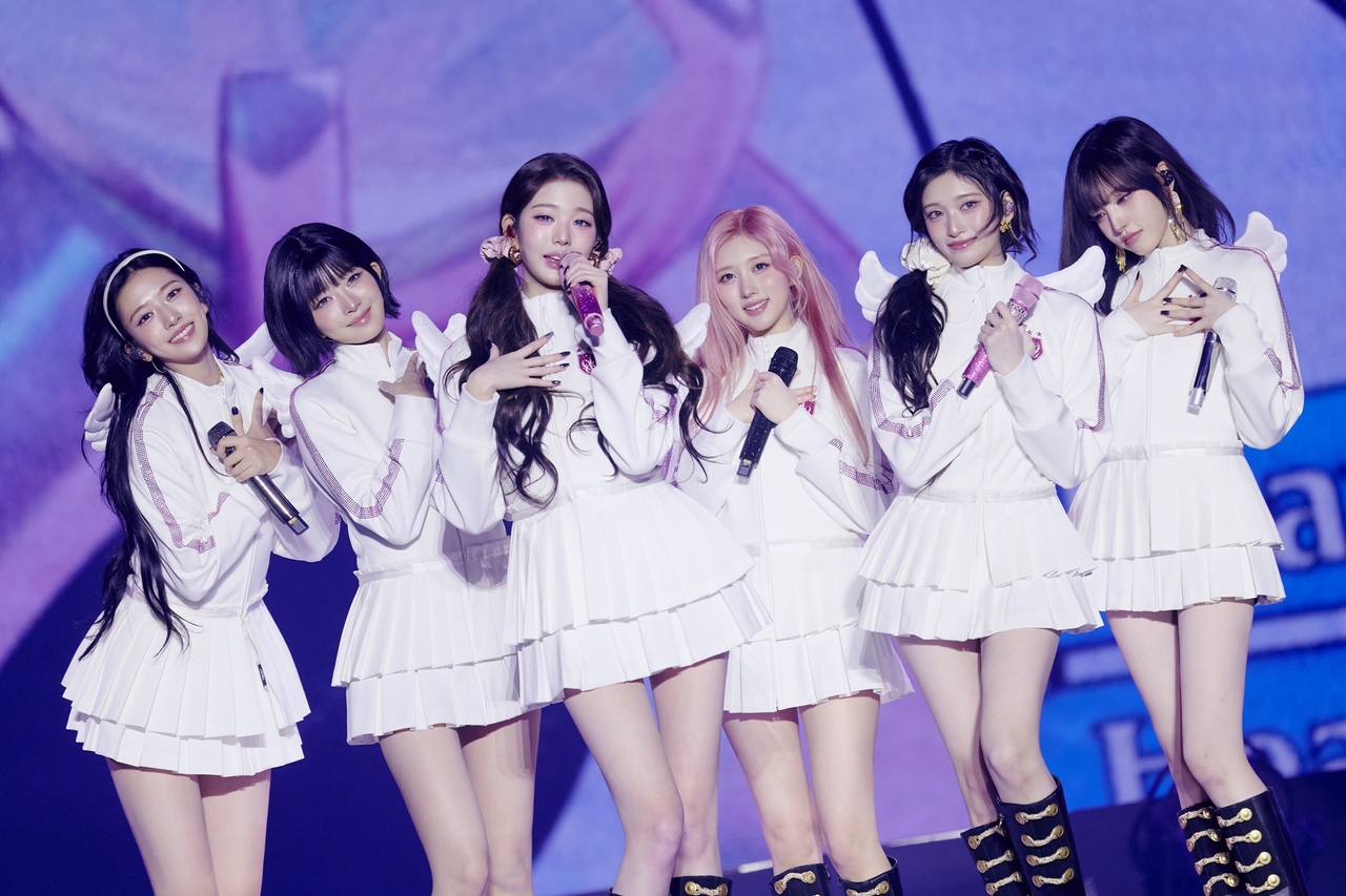 Ive performs at the KSPO Dome in Songpa-gu, Seoul, on Sunday as part of its Show What I Am world tour. (Starship Entertainment)