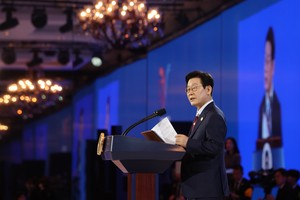 Seoul’s diplomatic test 서울의 외교 시험대