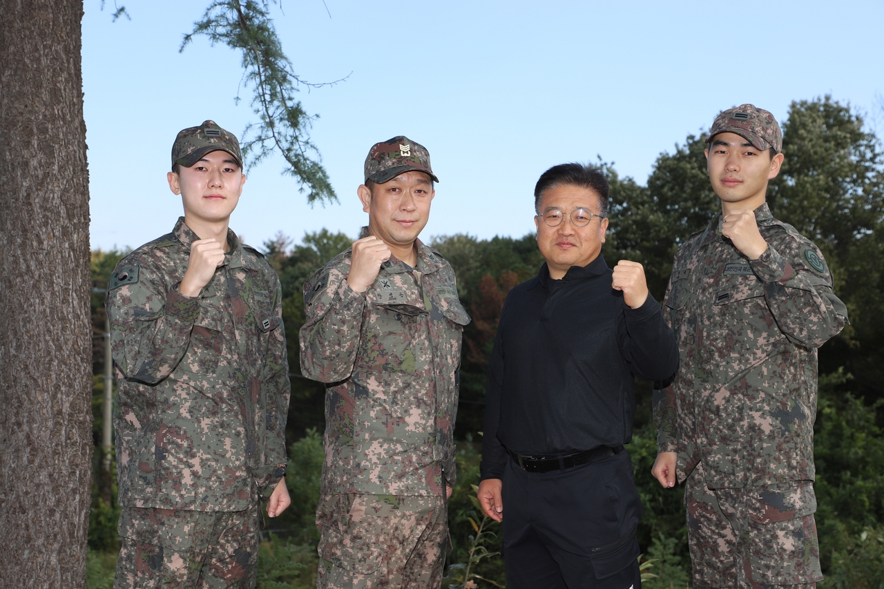 이효욱 일병(왼쪽부터), 안선근 상사, 심원창 준위, 신현태 일병.[육군 제50사단 제공]