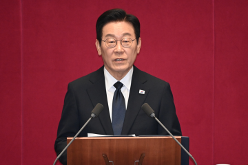 Lee says US tariff deal eases uncertainties, touts progress on fuel for nuclear-powered subs