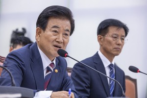 Unification minister expresses condolences over death of ex-N. Korean parliamentary head