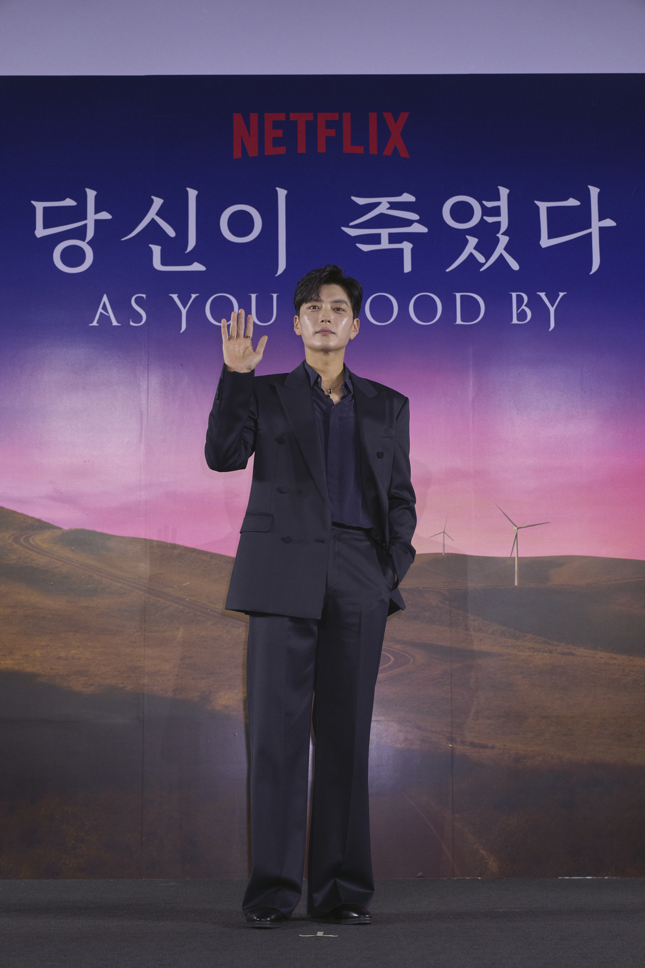 5일 오전 서울 CGV 용산아이파크몰에서 열린 넷플릭스 시리즈 <당신이 죽였다> 제작발표회에서 배우 장승조가 포즈를 취하고 있다. [넷플릭스 제공]