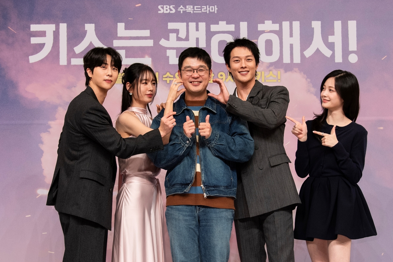 김무준, 안은진, 김재현 감독, 장기용, 우다비/사진=SBS