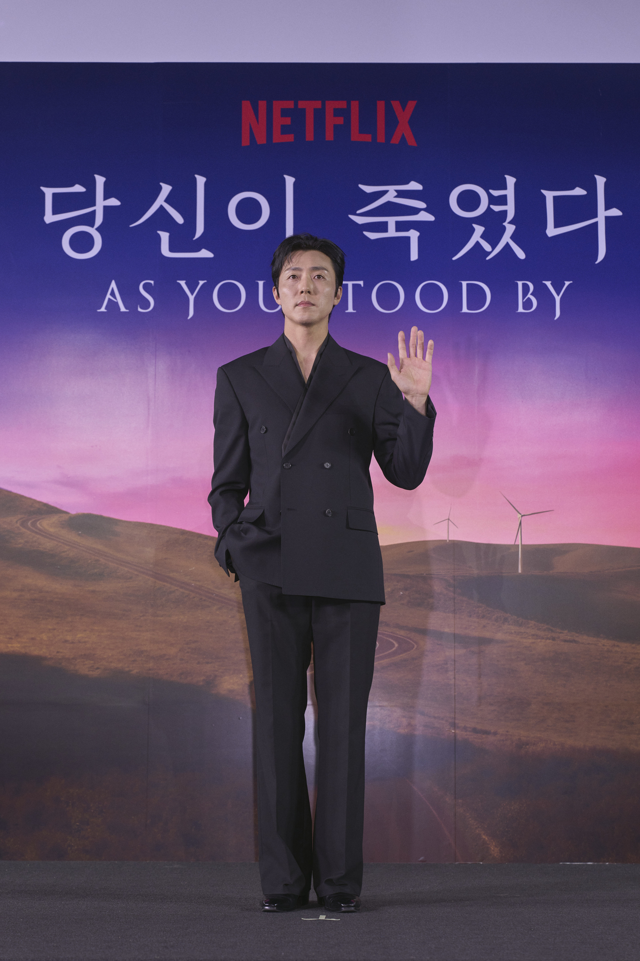 5일 오전 서울 CGV 용산아이파크몰에서 열린 넷플릭스 시리즈 <당신이 죽였다> 제작발표회에서 배우 이무생이 포즈를 취하고 있다. [넷플릭스 제공]