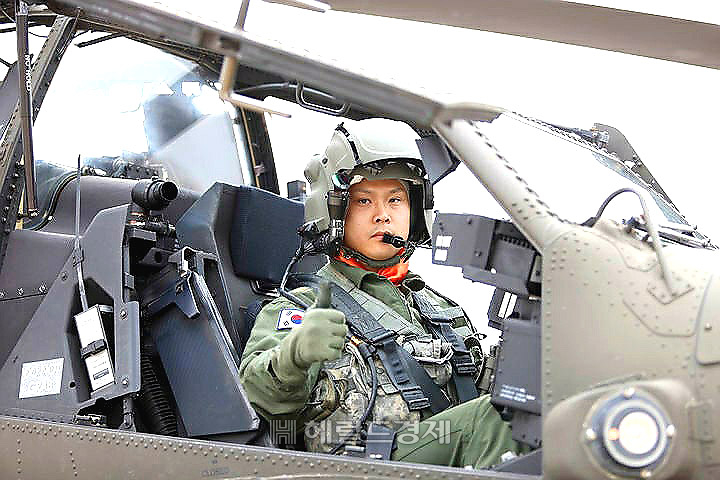 육군 아파치 가디언(AH-64E) 조종사 조명환 준위