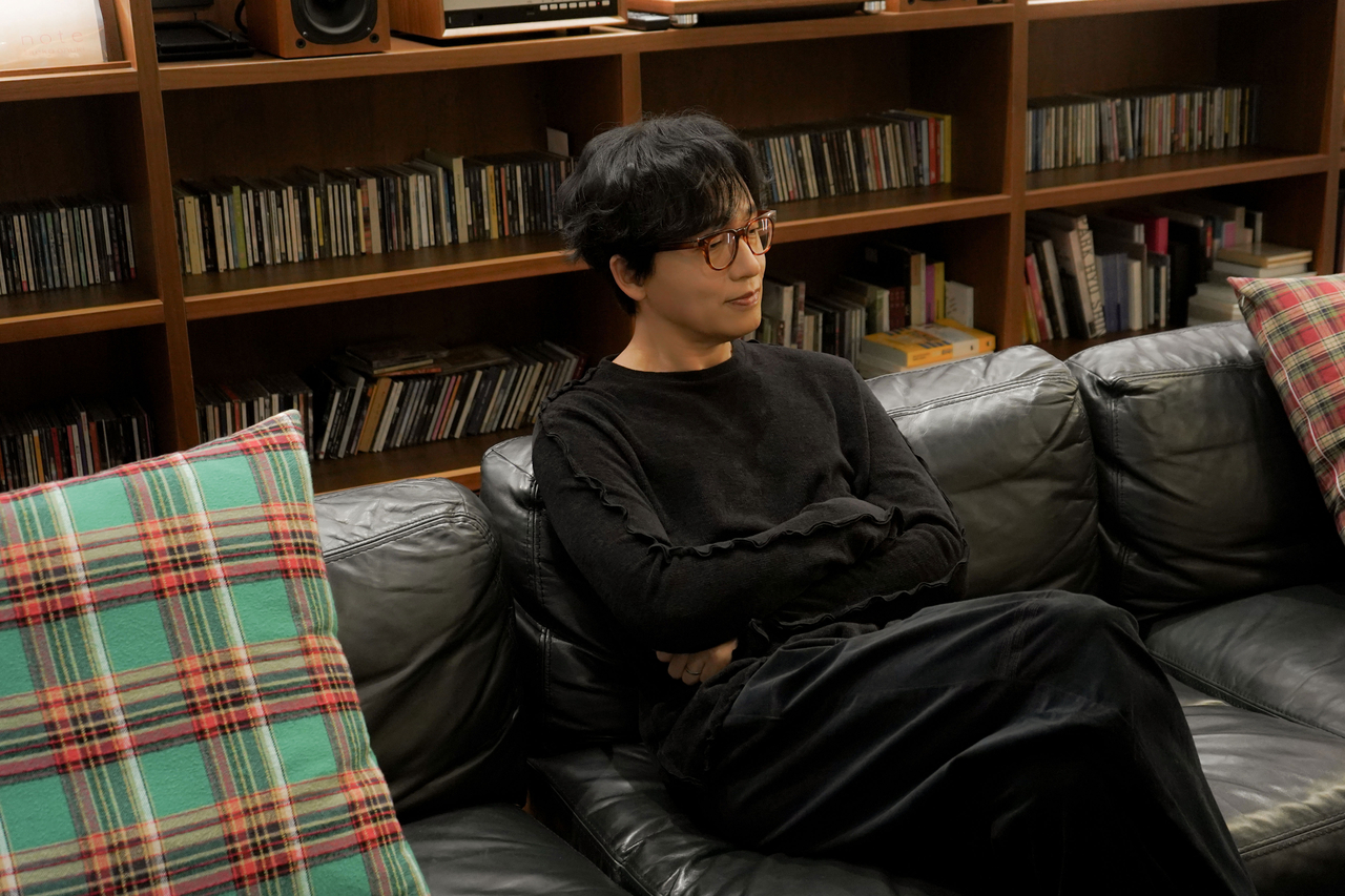 Singer-songwriter Lucid Fall (Antenna)