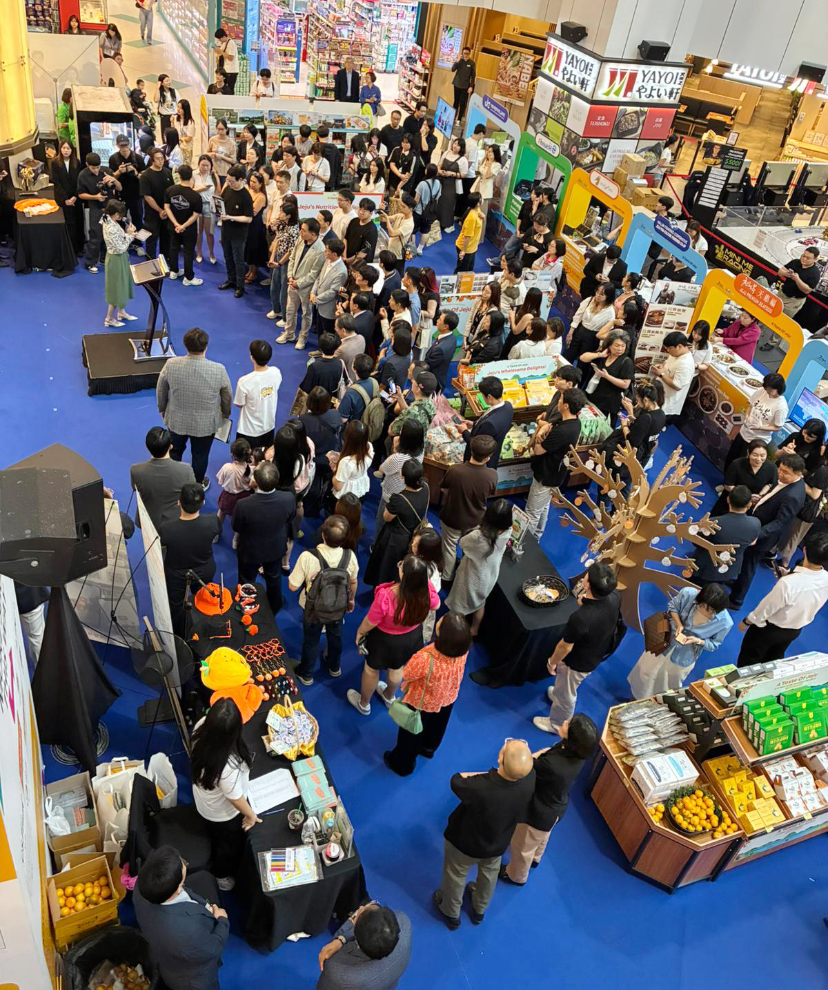 The “2025 Invitation to Jeju, Korea” event held at the Oasia Hotel in Singapore between Tuesday and Thursday. (Yonhap)