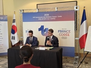 Seoul, Paris finalizing state visit by President Macron to mark 140th anniversary of diplomatic ties next year